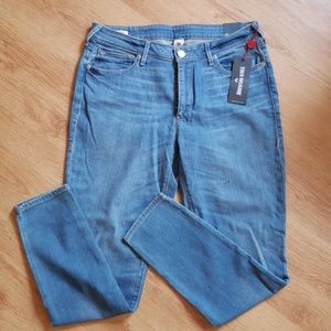 TRUE RELIGION Curvy Skinny Jean's